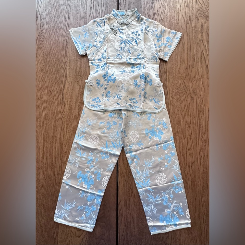 NWOT Chinese Floral Blue and Silver Pajama Set with Wrap-Style Top Size 12